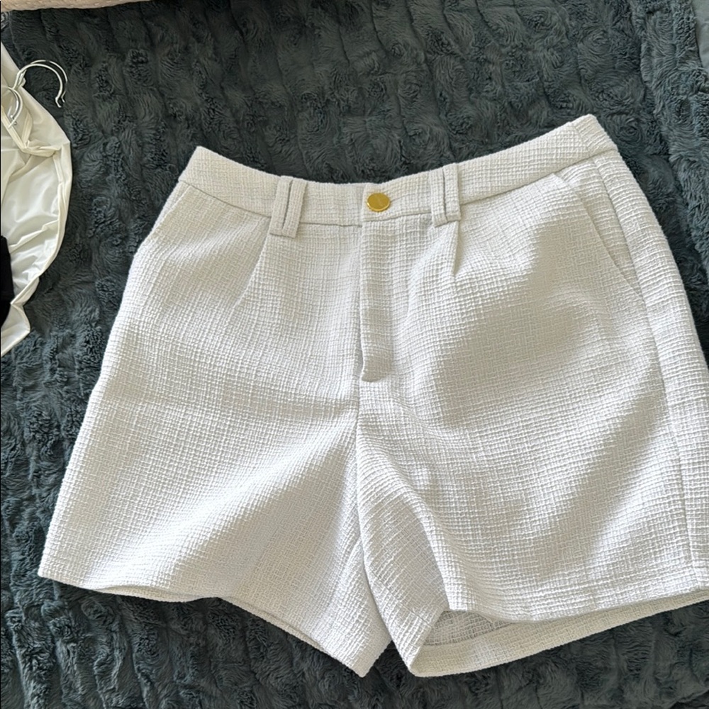 Elegant White Textured Women's Shorts